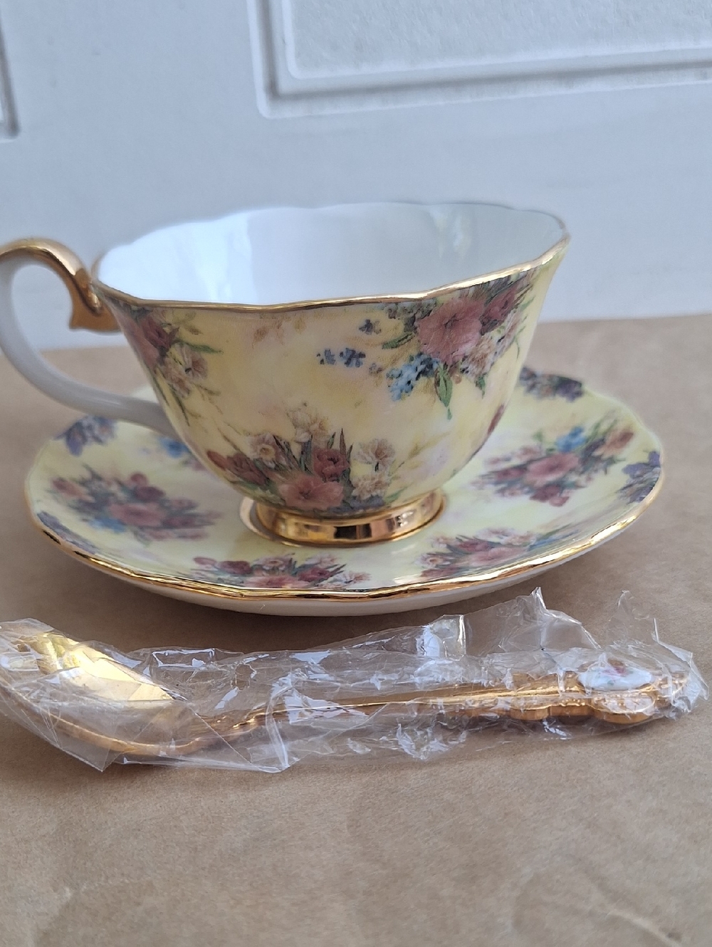 Vintage Bradford Editions Lena Liu "Enchantment" teacup and saucer set - Picture 2 of 7